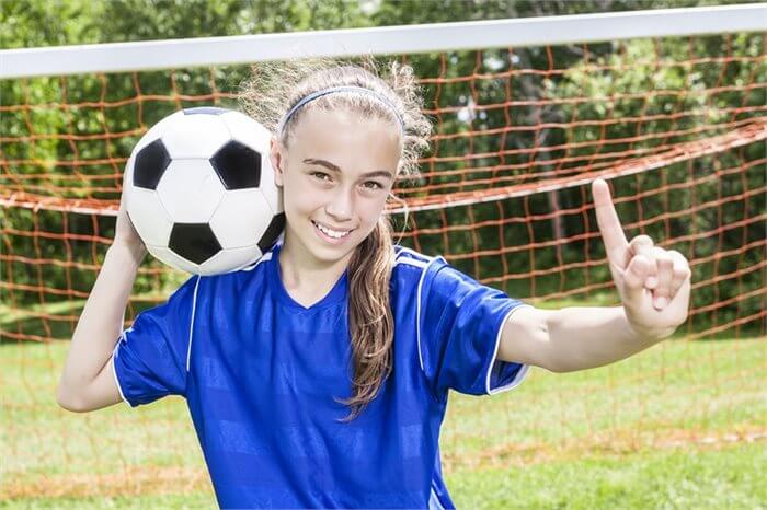 הבנות בכדורגל, הבנים קופצים בחבל: התמודדות עם התנהגות לא תואמת מגדר