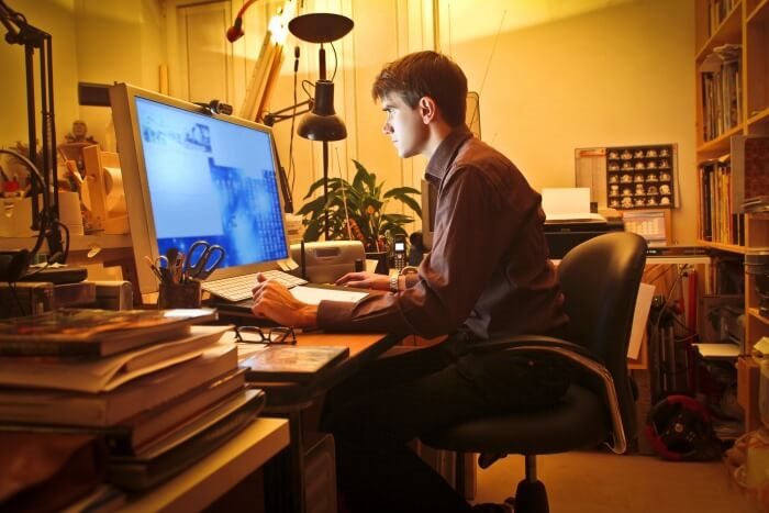 ניהול צוותים בזמן מלחמה: כלים מעשיים לעבודה מהבית